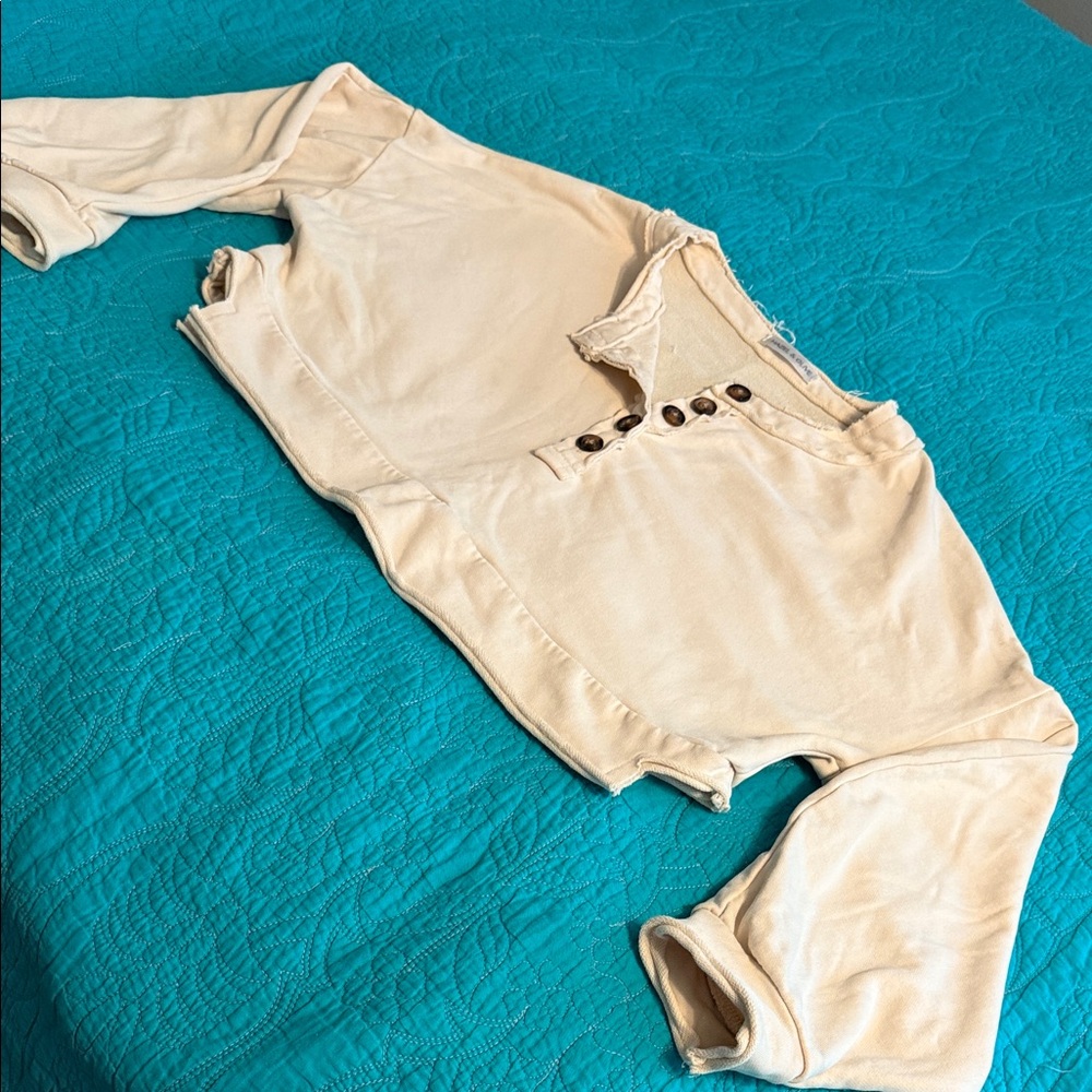 Hazel & Olive Cream Button-Up Cropped Sweatshirt